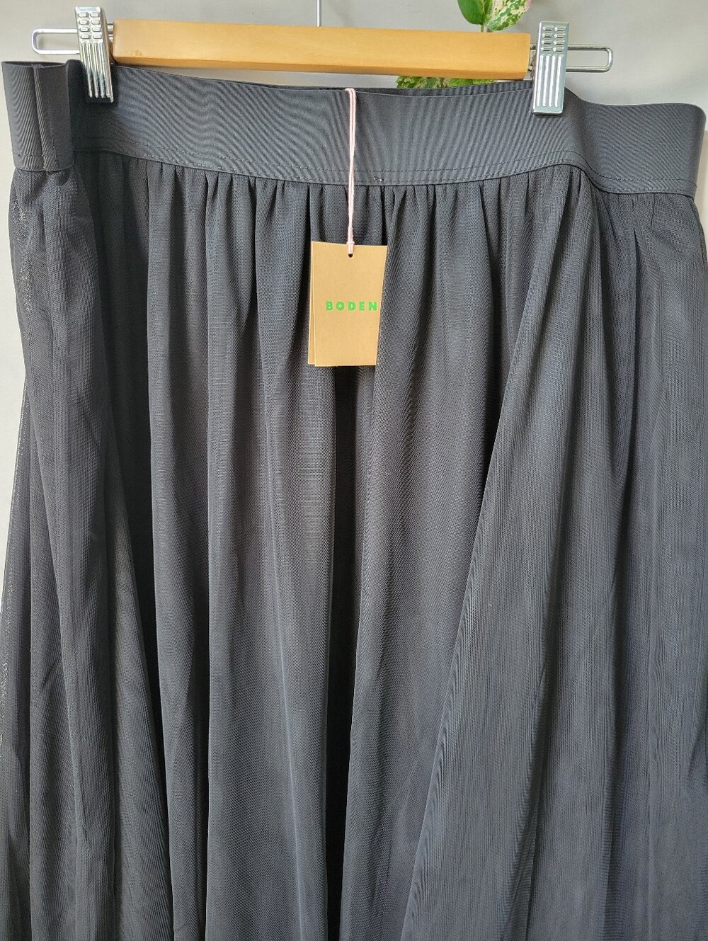 Boden Black Midi Skirt - Picture 6 of 12